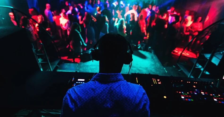 San Francisco Nightlife Guide 2026: Best Places to Party, Drink & Dance